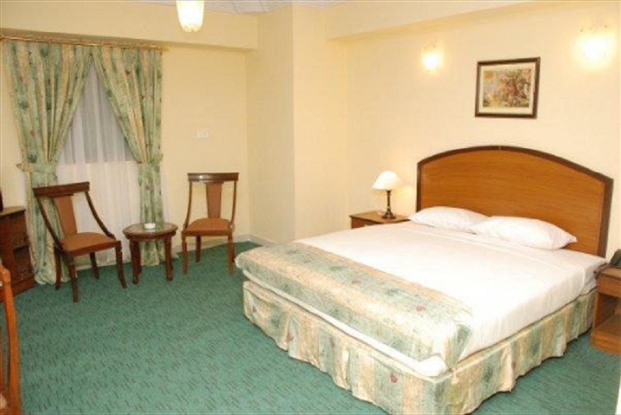 Embassy Inn, Καράτσι Εξωτερικό φωτογραφία